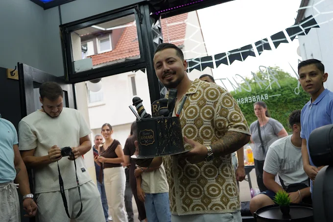 Neueröffnungsfeier bei RA CUT Barbershop